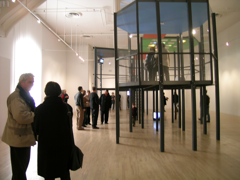 <multi>[fr]Vue partielle de l'exposition de Stéphane Gilot, <em>Temps-libre</em>, 2007[en]Partial view of the exposition by Stéphane Gilot, <em>Temps-libre</em>, 2007</multi>